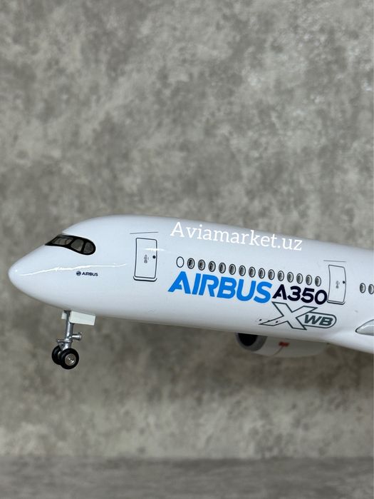 Самолет модель (AIRBUS-A350 XWB) с Led подсветкой