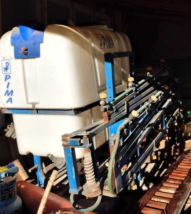 Пръскачка навесна щангова