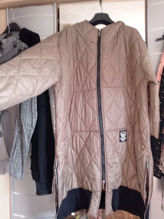 Продам куртку демисезонную