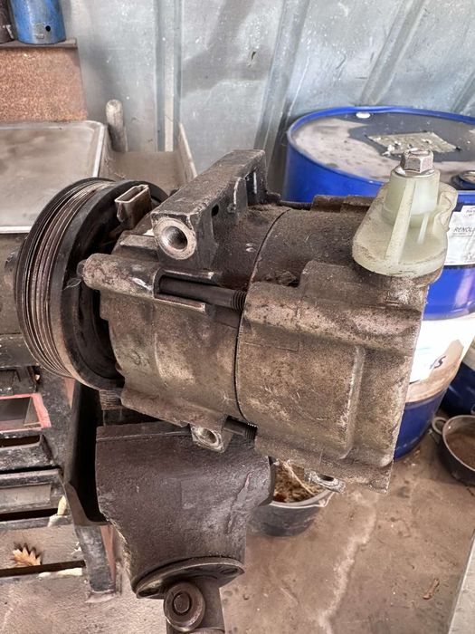 AC компресори за автоклиматици