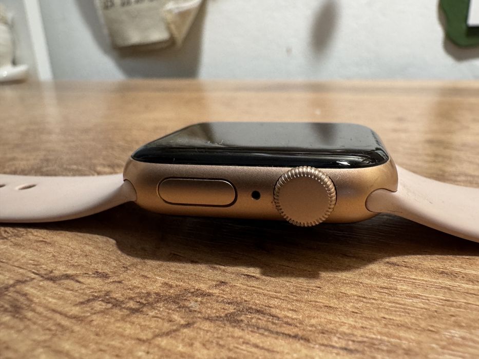Apple Watch SE 1 gen, 40mm rose gold