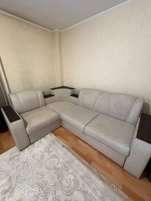 Продам диван уголовой