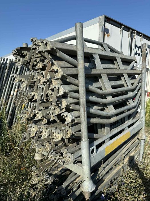 Ново поцинковано рамково скеле 1000кв. Пълен комплект.