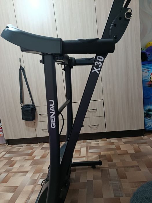 Беговая дорожка GENAU