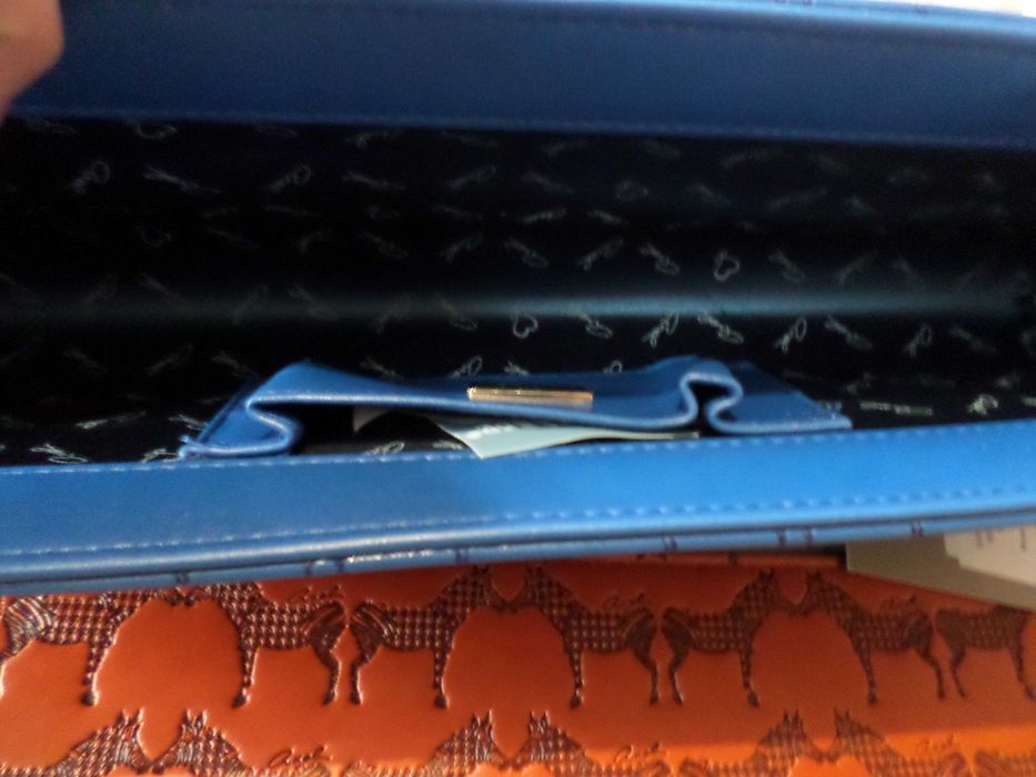 НОВИ Оригинални чанти ахеl