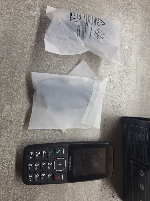 Чисто нов телефон Panasonic