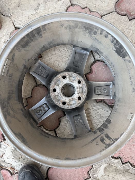 Продам комплет дисков Р17