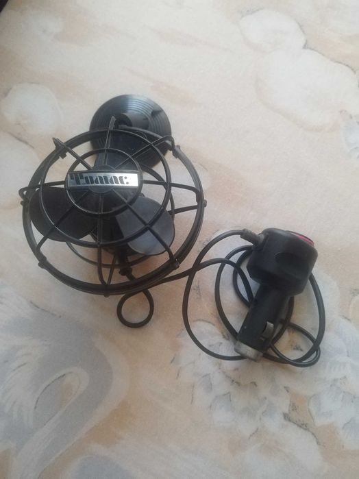 Ventilator auto Tomac cu ventuzã 12 V Functional