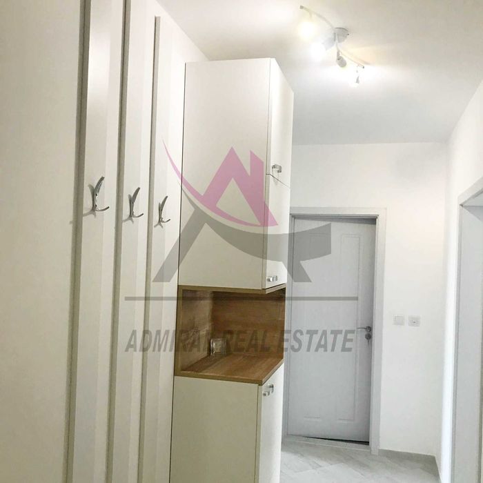 Дава се под наем Двустаен апартамент в Варна, Цветен квартал - 70 кв.м за 460 € - Снимка #3