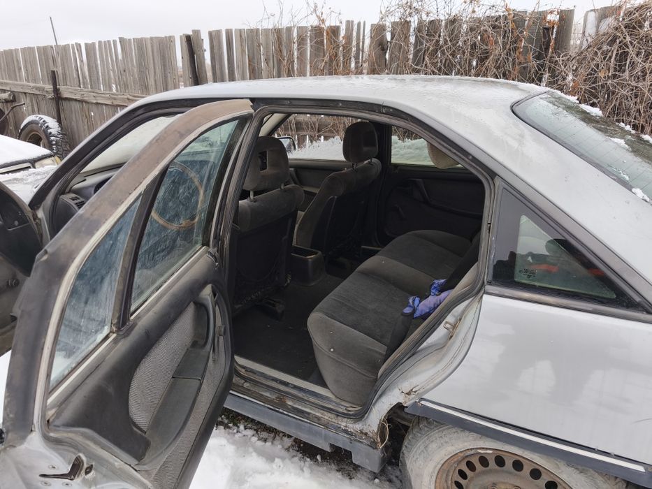 Опель омега а 1993 2 литра