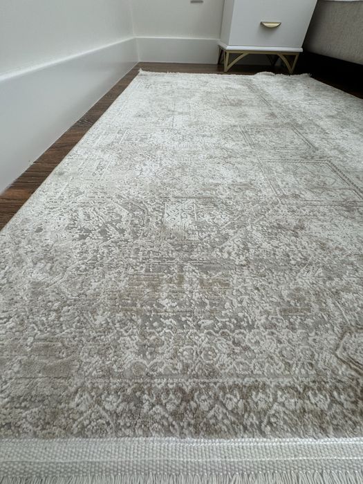 Продается ковер размером 100х150, шелк, Турция. В наличии 2 шт