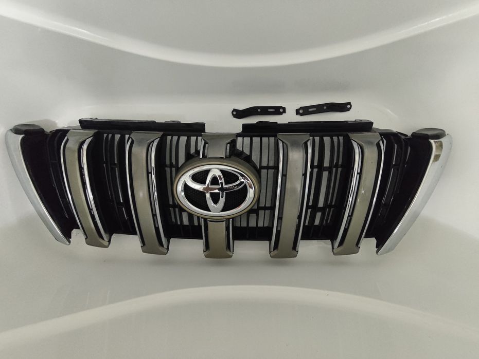 Решотка радиатора TLC Prado 150