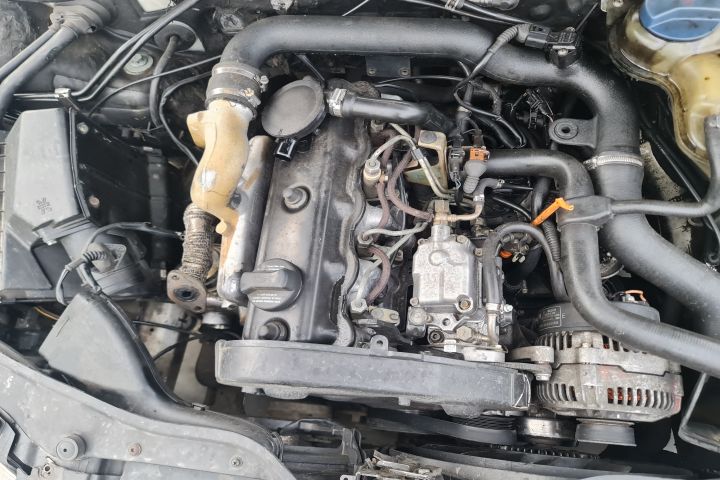 Tubulatura intercooler 8E0145762 8E0145762 Volkswagen VW Passat B5