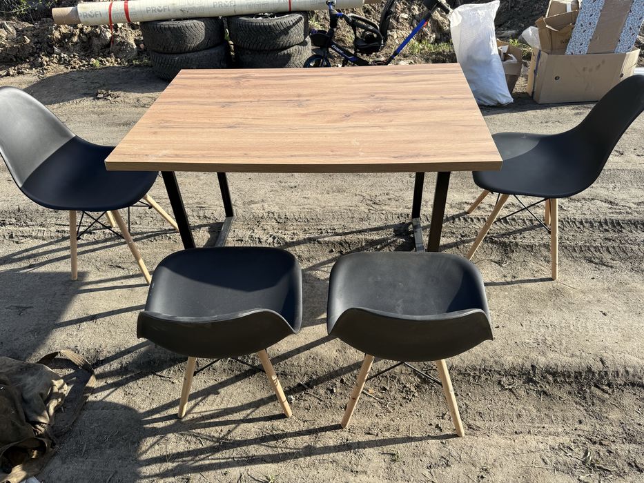 Продам стол и 4 стула
