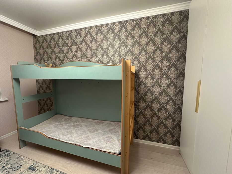 Продам двухъярусную кровать