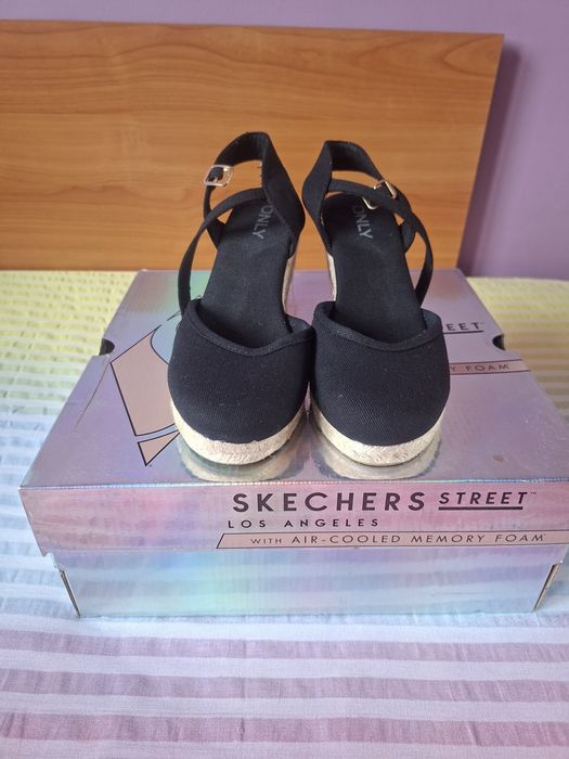 Vând Pantofi Vară Marimea 38