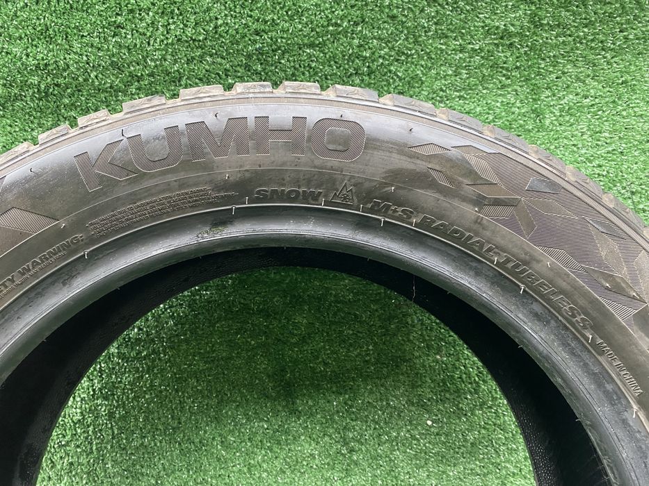 Set 2 anvelope iarna Kumho WinterCraft wp52 215 55 R17 98V 7,4mm 3424