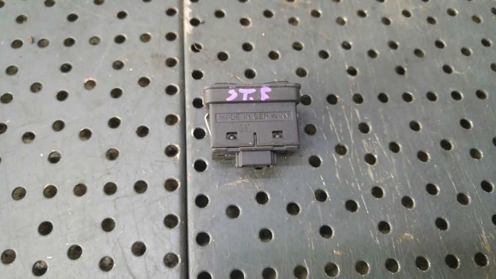 Buton geam electric stanga fata bmw seria 5 e39 8368974