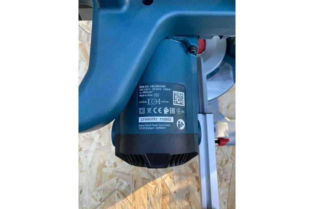 Торцовочная пила Bosch GCM 216 Professional