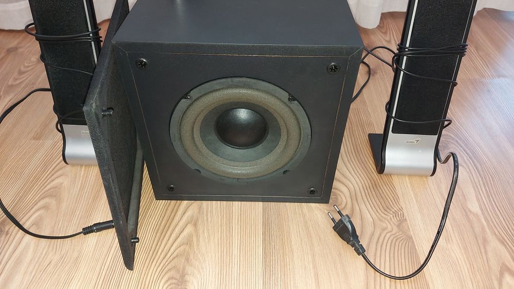 Sistem audio 2.1 de birou Genius