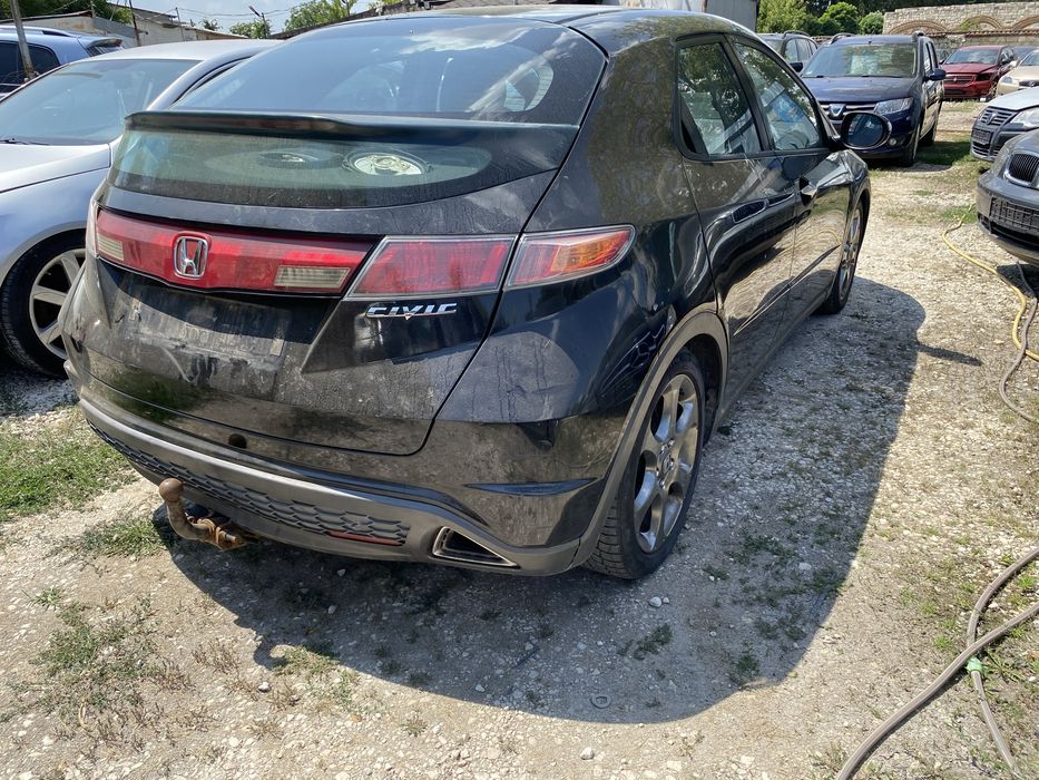 Продава се само на части Honda Civic 2.2 дизел 2007год