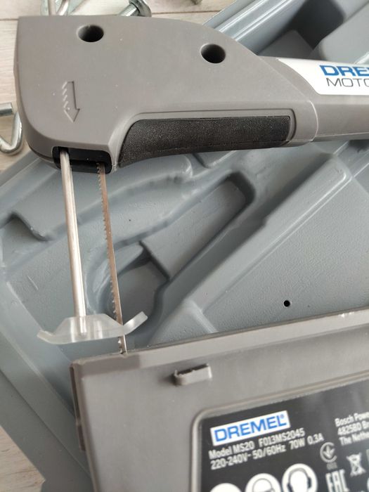 Ferăstrău pentru bricolaj Dremel