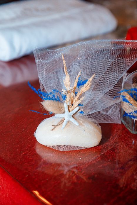 Комплекти за кръщене и сватбени артикули