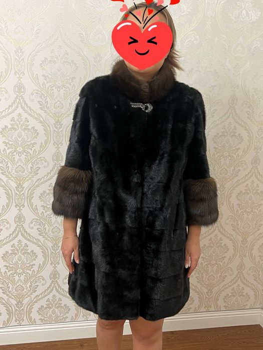 Шуба норковая с соболем .