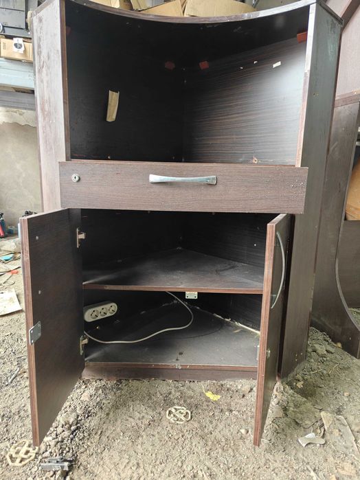 Угловая тумба / шкаф с ящиком и полками