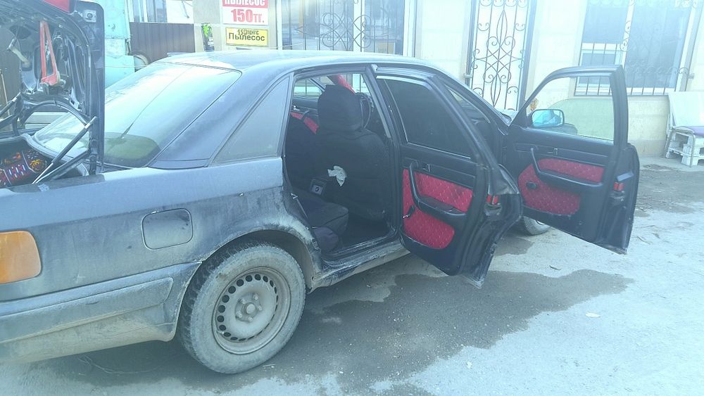 Продам ауди с4 обиëом  2,3