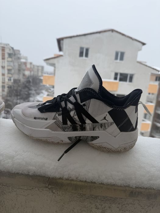 Nike air jordan бели кецове