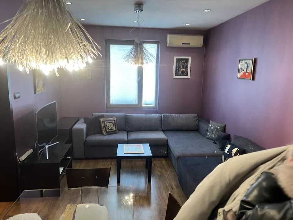 Дава се под наем Тристаен апартамент в София, Зона Б-18 - 100 кв.м за 1500 € - Снимка #1