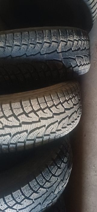 285 65 R 17 шины продам