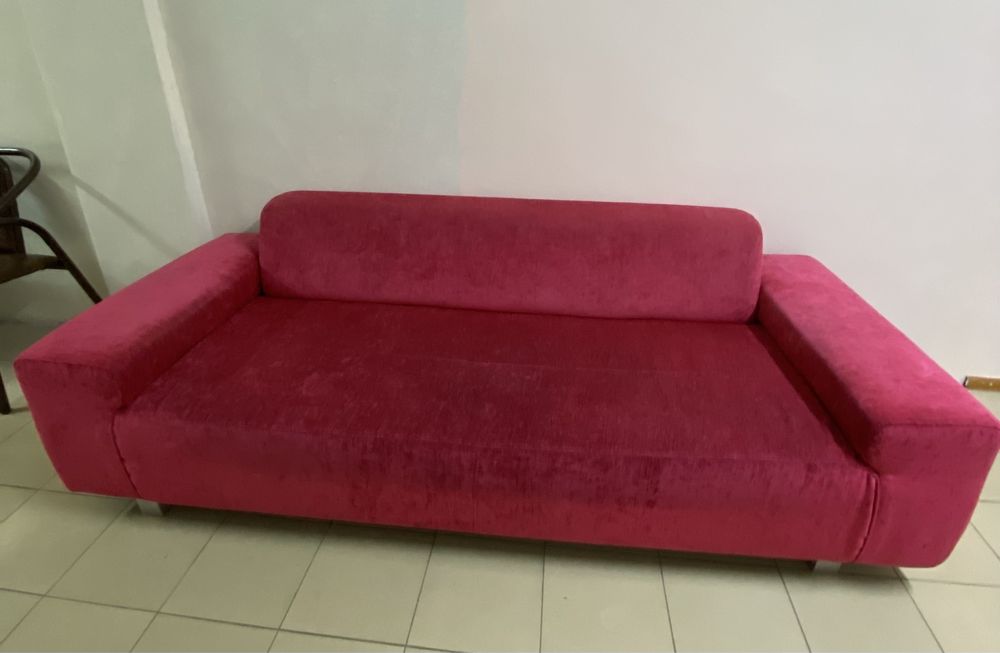 Диван б/у не раскладывается