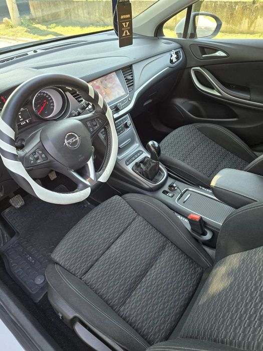 Opel Astra  k 1.4 cng 2019г.