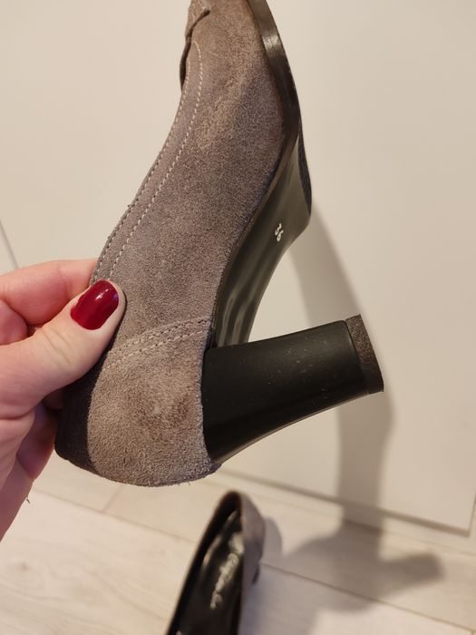 Pantofi de damă , din piele întoarsă  marimea 36,37