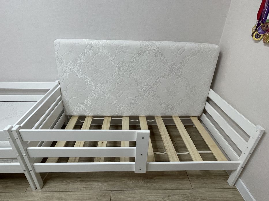 Кровать детская (детская кроватка)