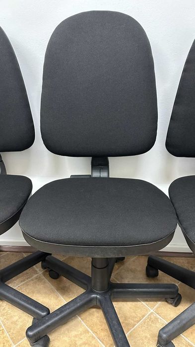 Scaun birou ergonomic, negru, reglabil - stare excelentă