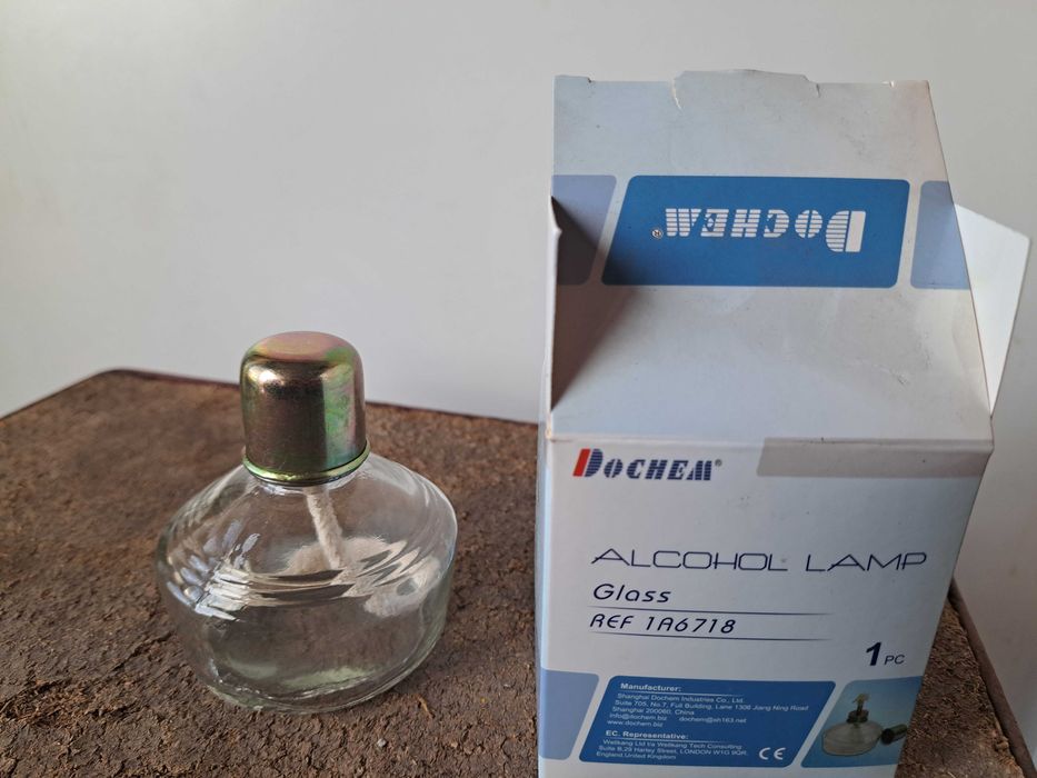 Алкохолна лампа с течност