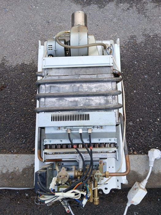 Газ колонка принудительной