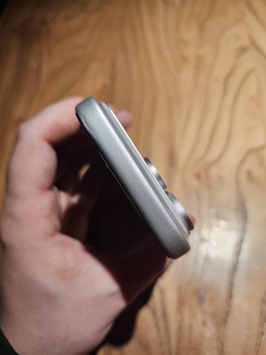 Продам Iphone 17 pro