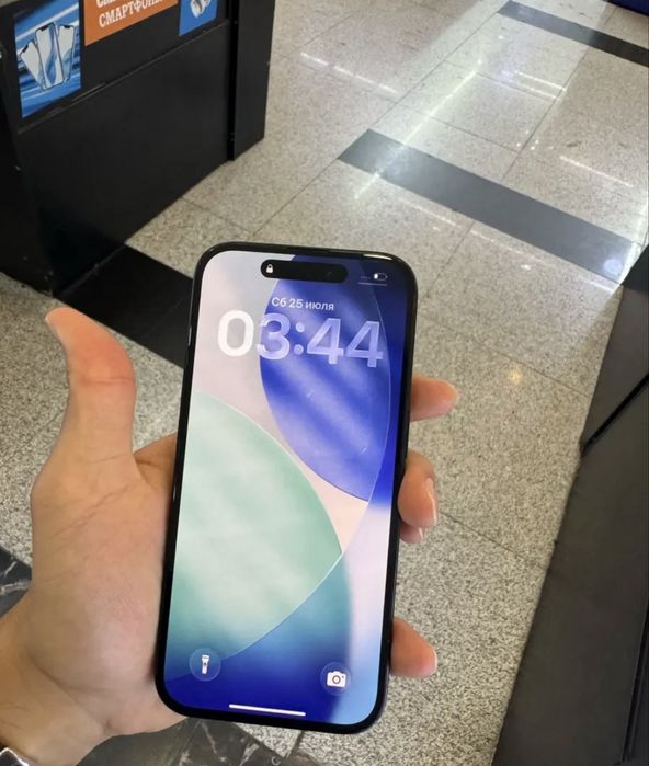 Продам айфон 16