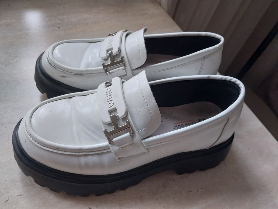 Продам туфли на девочку