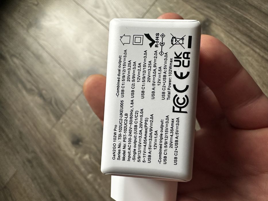 Încărcător Profesional GaN 102W – Laptop, MacBook, Tablete, iPhone