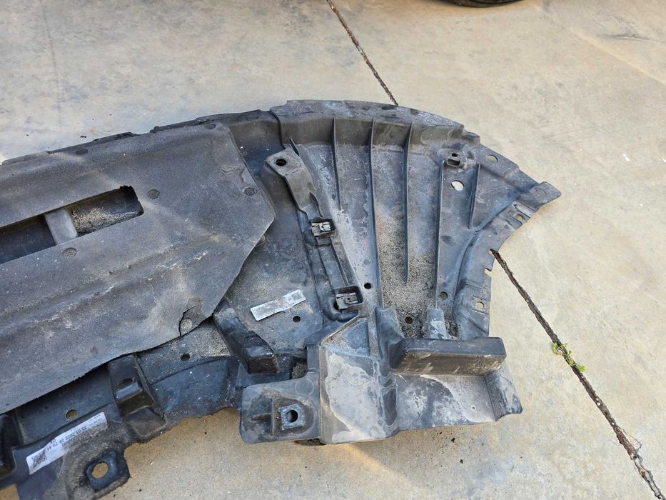 Кори под мотора MERCEDES W222 FACE