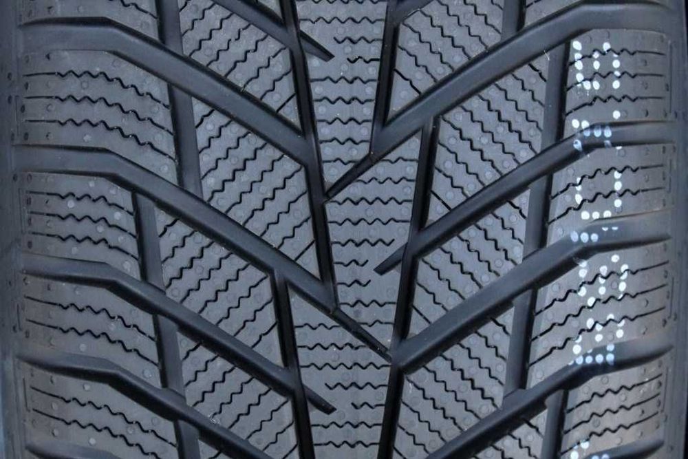 Anvelope iarna noi 215/60R17 100V, XL, EV, Sailun, DOT 2026