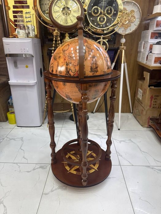Глобус-бар напольный