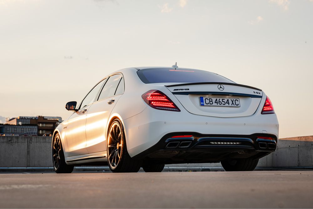 Mercedes S63 AMG Луксозна кола под наем с шофьор