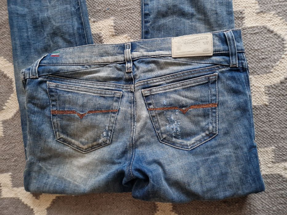 Blugi dama Diesel