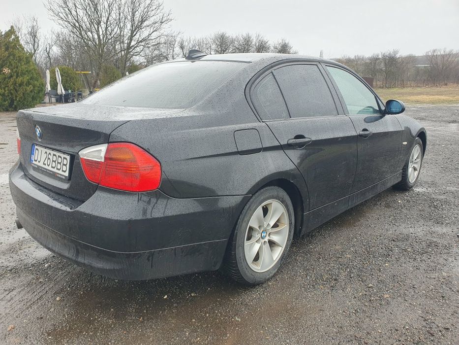 Bmw e90 320i navi mare an 2006 fiscal